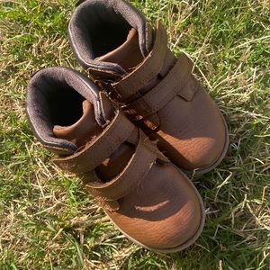 oshkosh b'gosh kids shoes